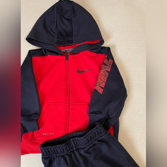 Nike jacket and pants 2 pieces set - Picture 2 of 6